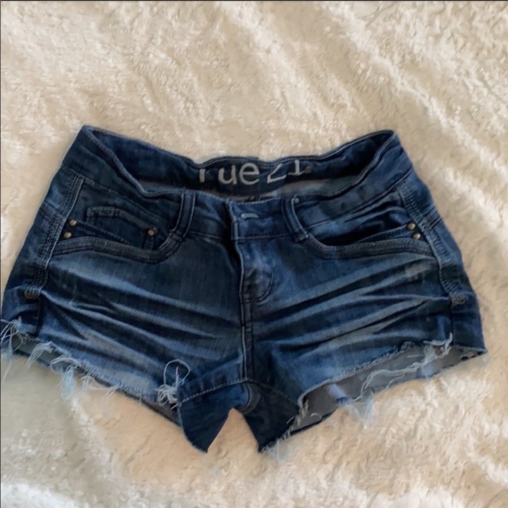 - Short shorts